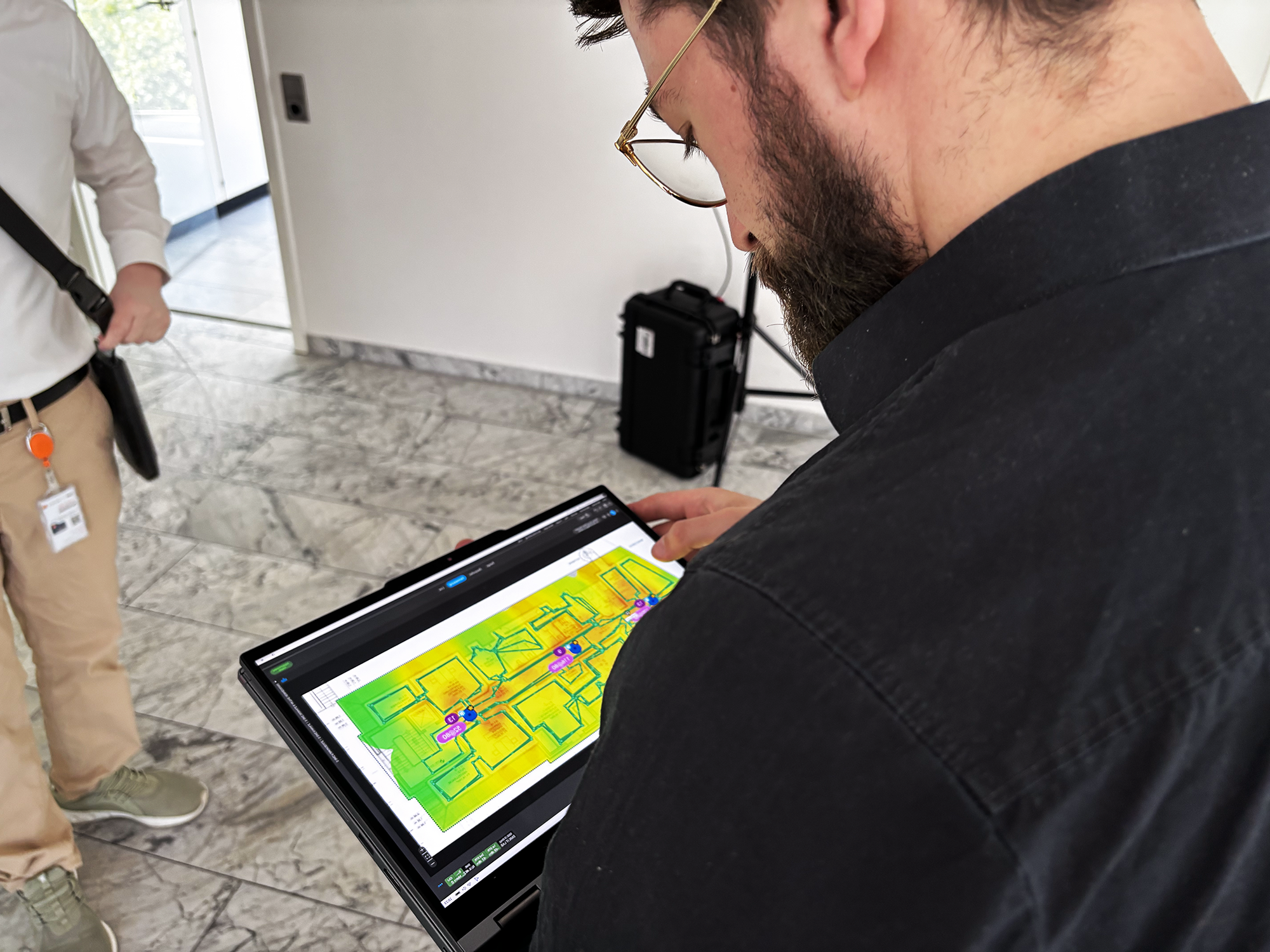 WLAN-Ausleuchtung in der Praxis. Analysen und Dokumentation auf dem Bildschirm.